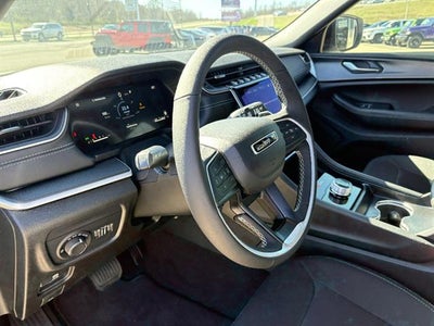 2026 Jeep Grand Cherokee Altitude 4x4
