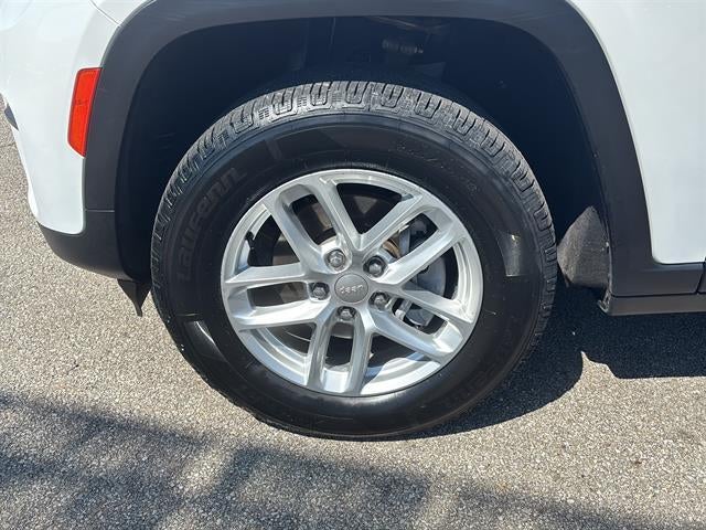 2023 Jeep Grand Cherokee Laredo 4x4