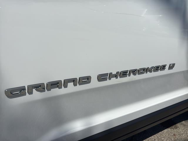 2023 Jeep Grand Cherokee Laredo 4x4