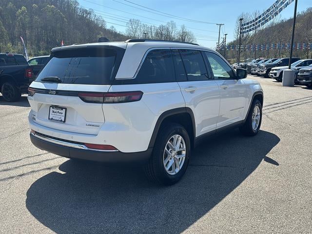 2023 Jeep Grand Cherokee Laredo 4x4