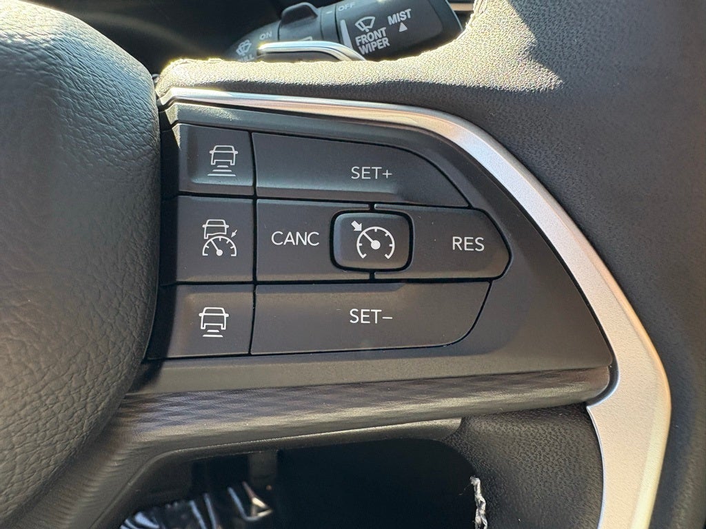 2025 Jeep Grand Cherokee Laredo X