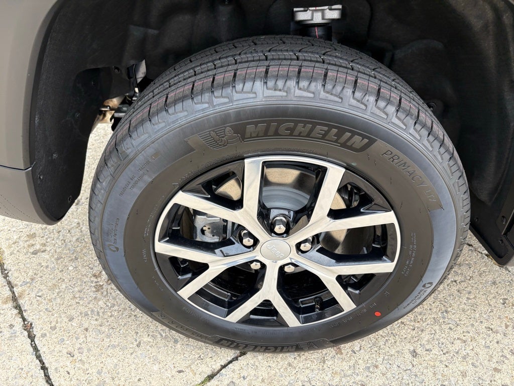 2025 Jeep Grand Cherokee Laredo X