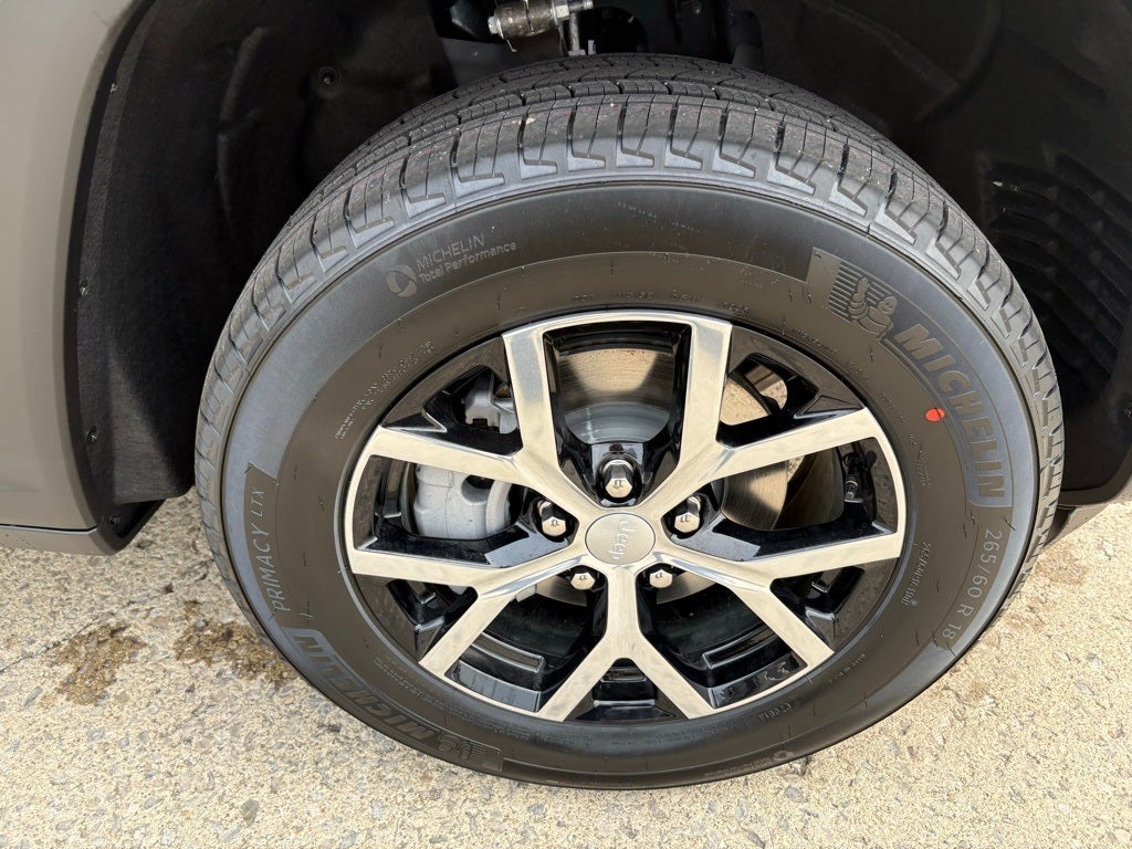 2025 Jeep Grand Cherokee Laredo X