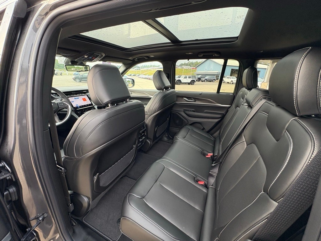 2025 Jeep Grand Cherokee Laredo X