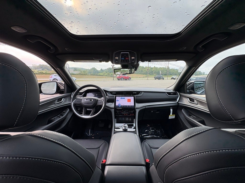 2025 Jeep Grand Cherokee Laredo X