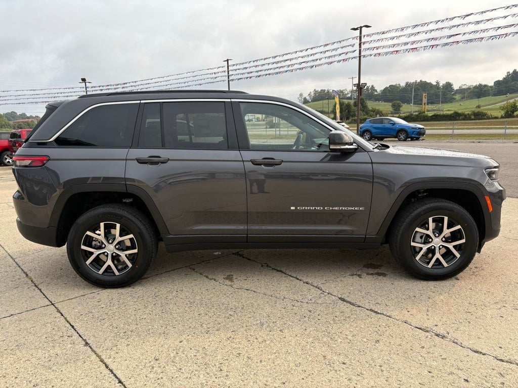 2025 Jeep Grand Cherokee Laredo X