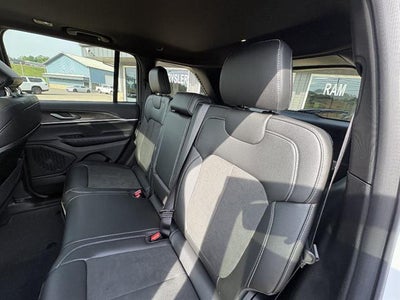 2026 Jeep Grand Cherokee Altitude 4x4