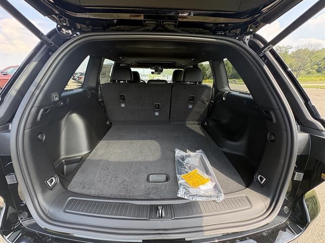 2027 Jeep Grand Cherokee Laredo Altitude