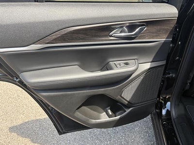 2027 Jeep Grand Cherokee Laredo Altitude