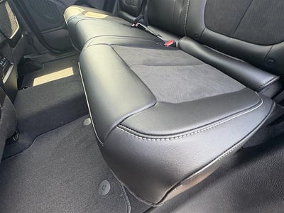 2027 Jeep Grand Cherokee Laredo Altitude