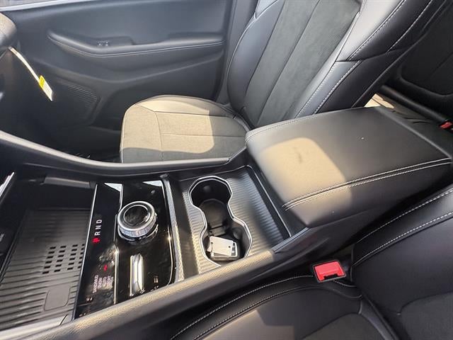 2027 Jeep Grand Cherokee Laredo Altitude