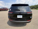 2027 Jeep Grand Cherokee Laredo Altitude