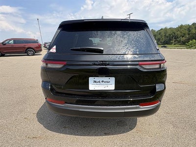 2027 Jeep Grand Cherokee Laredo Altitude