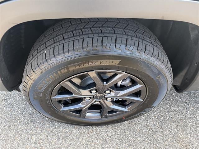 2027 Jeep Grand Cherokee Laredo Altitude