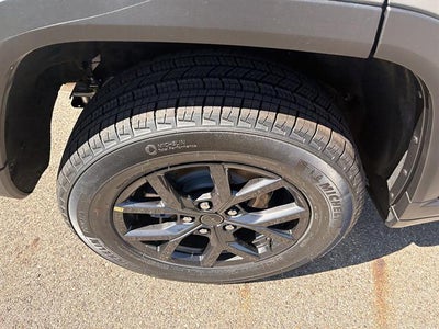 2027 Jeep Grand Cherokee Laredo Altitude
