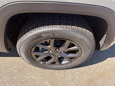 2027 Jeep Grand Cherokee Laredo Altitude