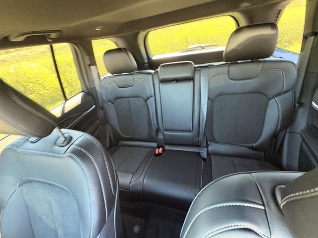 2027 Jeep Grand Cherokee Laredo Altitude