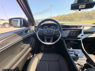 2027 Jeep Grand Cherokee Limited Reserve
