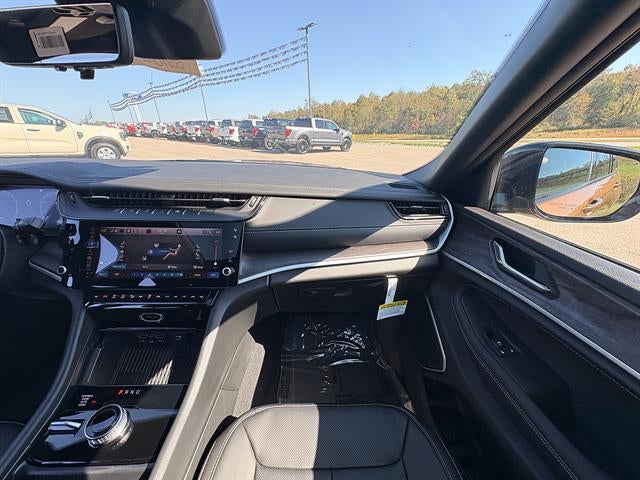 2027 Jeep Grand Cherokee Limited Reserve