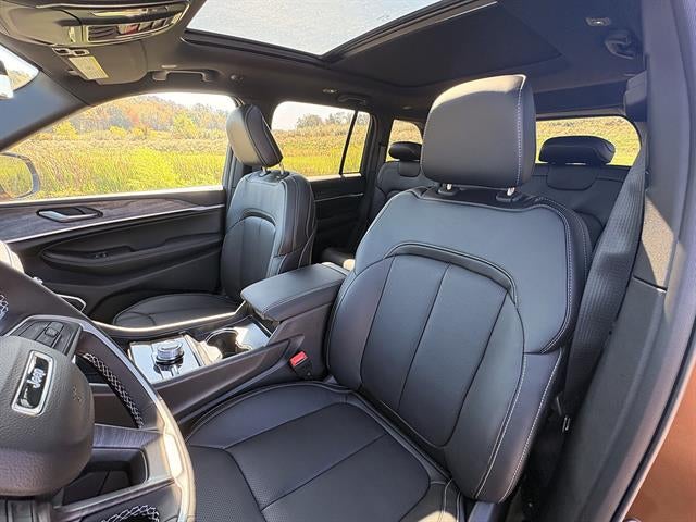 2027 Jeep Grand Cherokee Limited Reserve