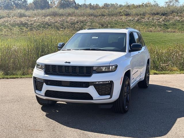 2027 Jeep Grand Cherokee Limited Reserve