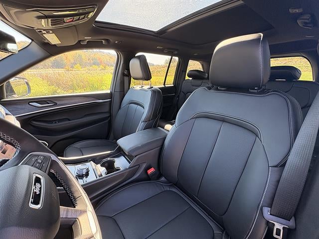 2027 Jeep Grand Cherokee Limited Reserve