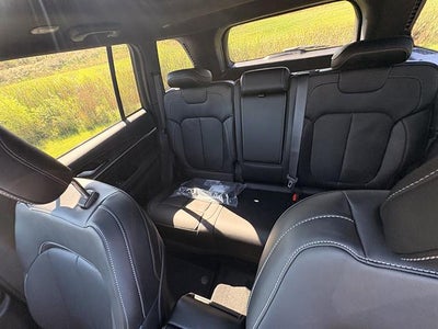 2027 Jeep Grand Cherokee Limited Reserve