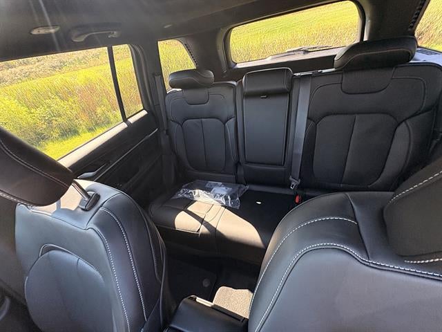 2027 Jeep Grand Cherokee Limited Reserve