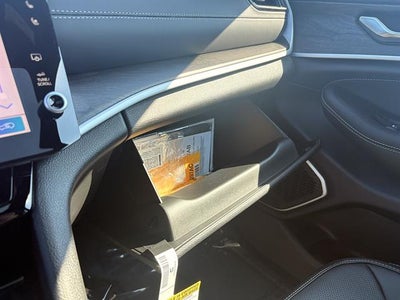 2027 Jeep Grand Cherokee Limited Reserve