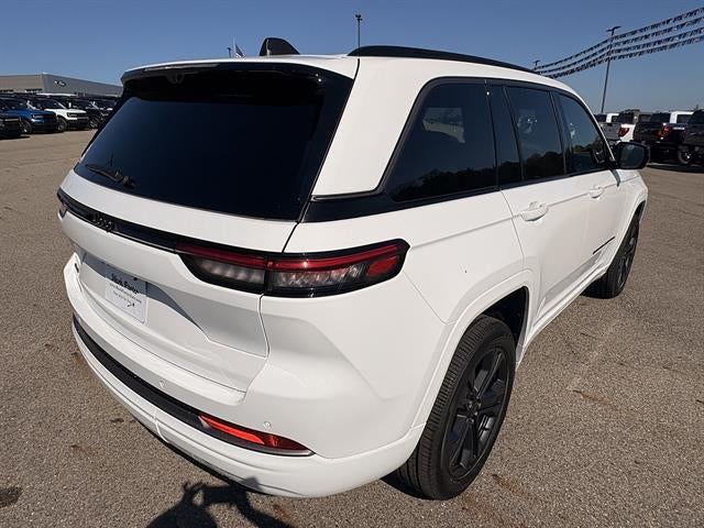 2027 Jeep Grand Cherokee Limited Reserve