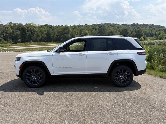 2026 Jeep Grand Cherokee 85th Anniversay Edition 4x4