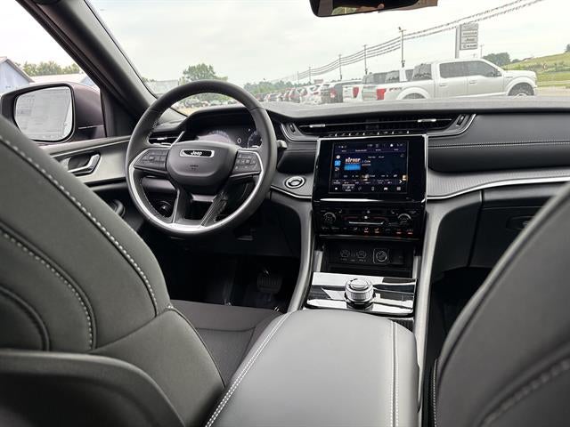 2026 Jeep Grand Cherokee L Altitude 4x4