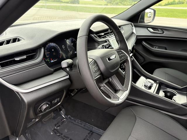 2026 Jeep Grand Cherokee L Altitude 4x4