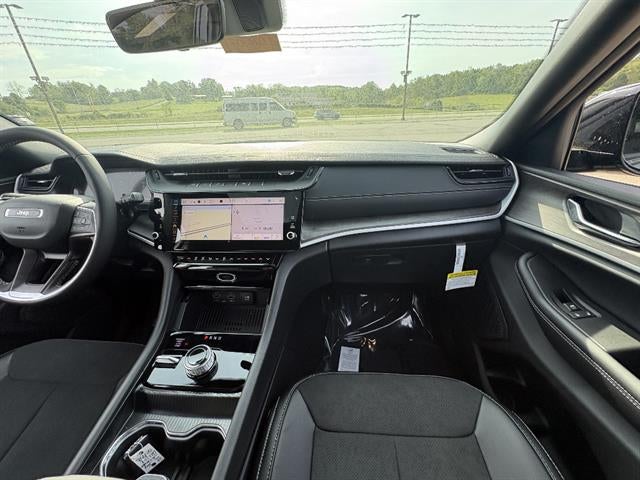 2026 Jeep Grand Cherokee L Altitude 4x4