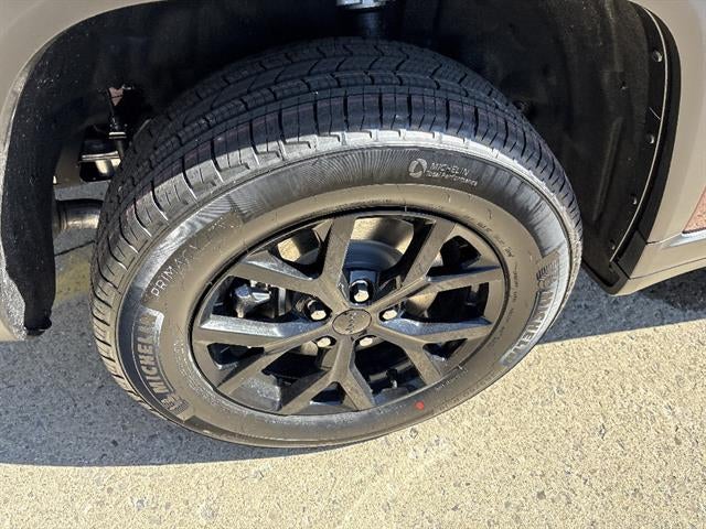 2026 Jeep Grand Cherokee L Altitude 4x4