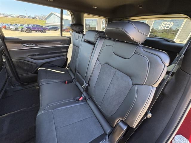 2026 Jeep Grand Cherokee L Altitude 4x4