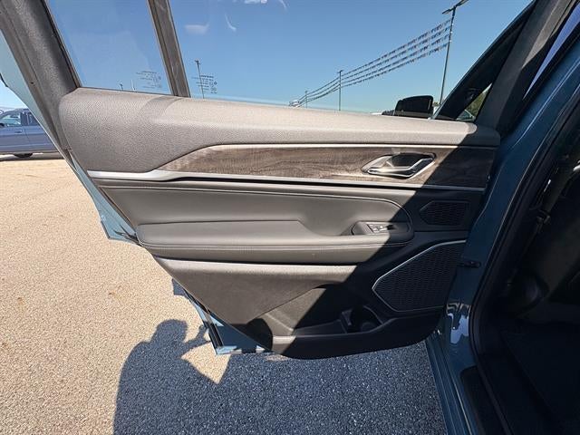 2027 Jeep Grand Cherokee L Limited Reserve
