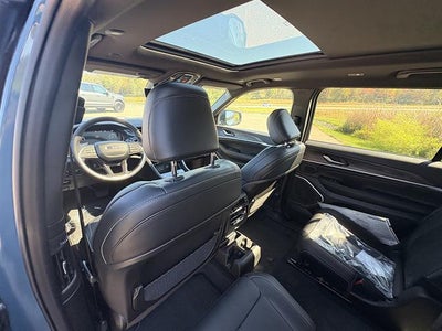 2027 Jeep Grand Cherokee L Limited Reserve