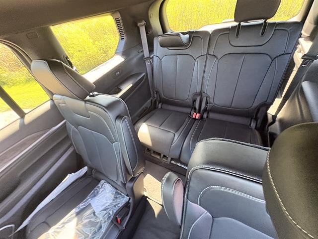 2027 Jeep Grand Cherokee L Limited Reserve