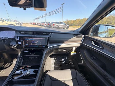 2027 Jeep Grand Cherokee L Limited Reserve