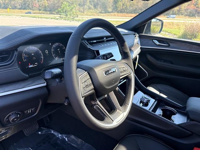 2027 Jeep Grand Cherokee L Limited Reserve