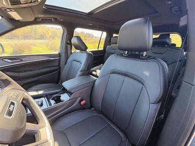 2027 Jeep Grand Cherokee L Limited Reserve