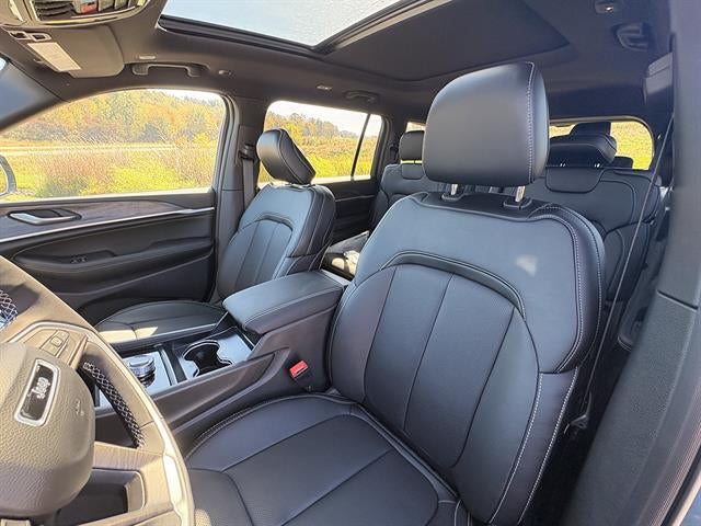 2027 Jeep Grand Cherokee L Limited Reserve