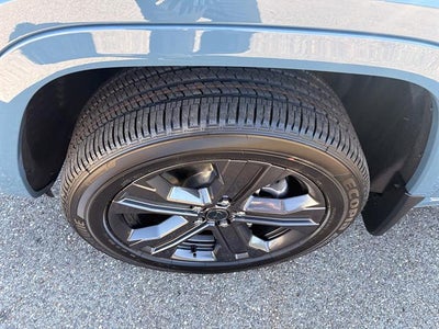2027 Jeep Grand Cherokee L Limited Reserve