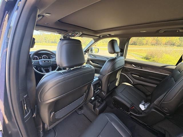 2027 Jeep Grand Cherokee L Limited Reserve