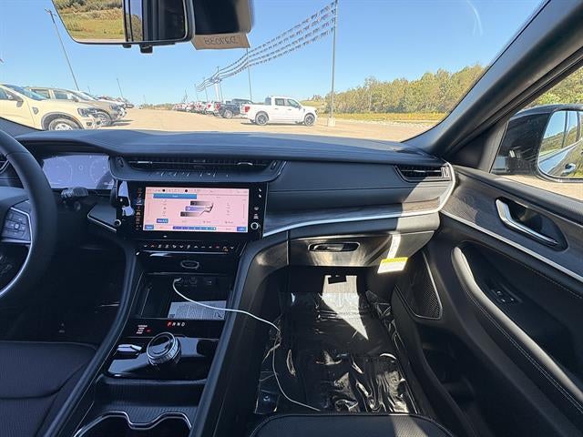 2027 Jeep Grand Cherokee L Limited Reserve