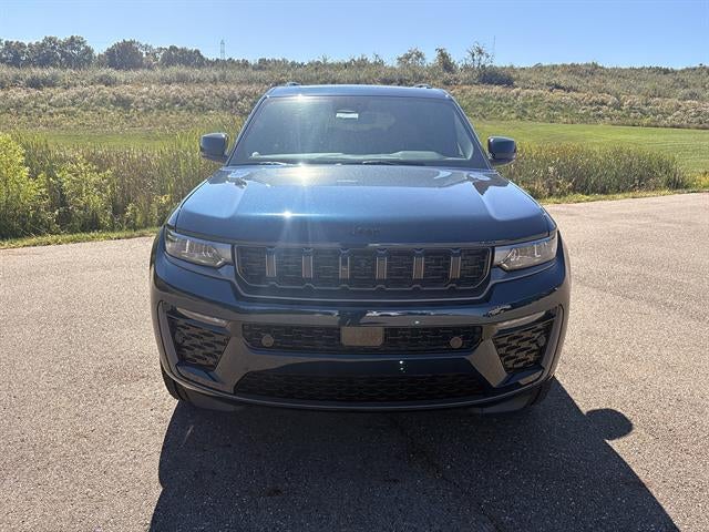 2027 Jeep Grand Cherokee L Limited Reserve