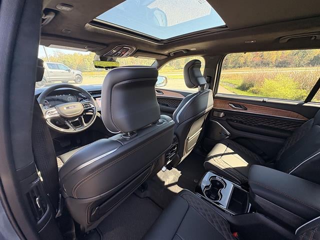 2027 Jeep Grand Cherokee L Summit