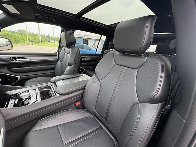 2026 Jeep Grand Wagoneer Limited Altitude 4x4