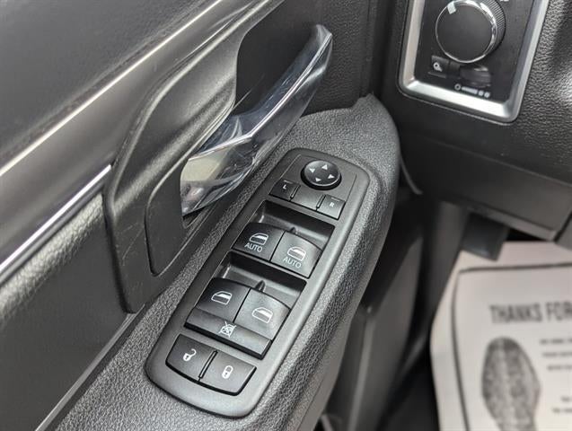 2021 RAM 1500 Classic SLT 4x4 Crew Cab 5'7" Box